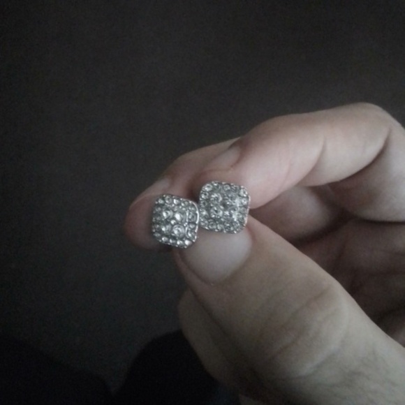A ring earrings and necklace - Picture 2 of 3